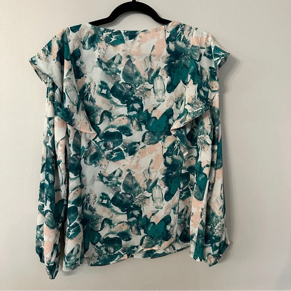 Nine West Women’s Long Sleeve Ruffle Detail Button Front V-Neck Top Size XL GUC - Picture 8 of 8